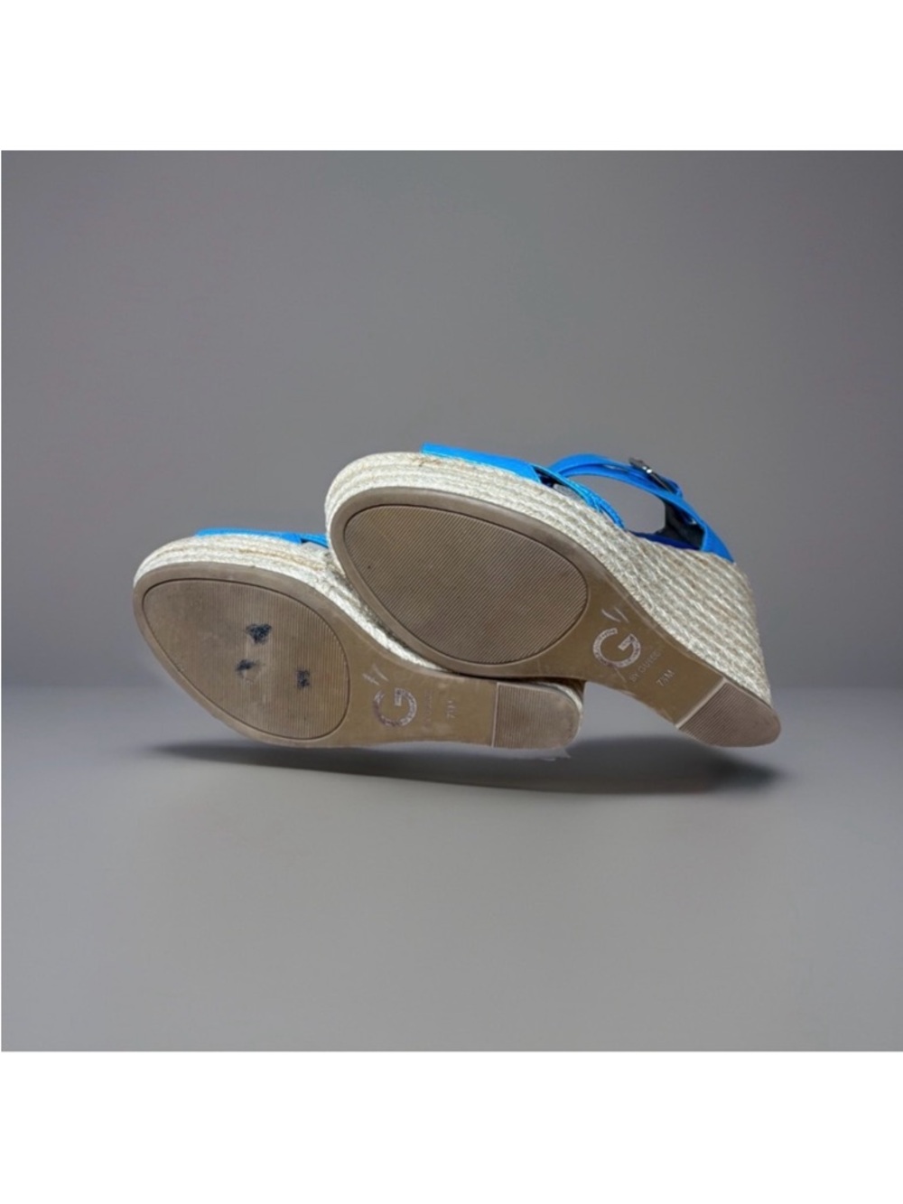 Guess Blue Patent Leather T-Strap Heels Size 7.5 Turquoise Espadrille Pump Cute - Picture 6 of 6